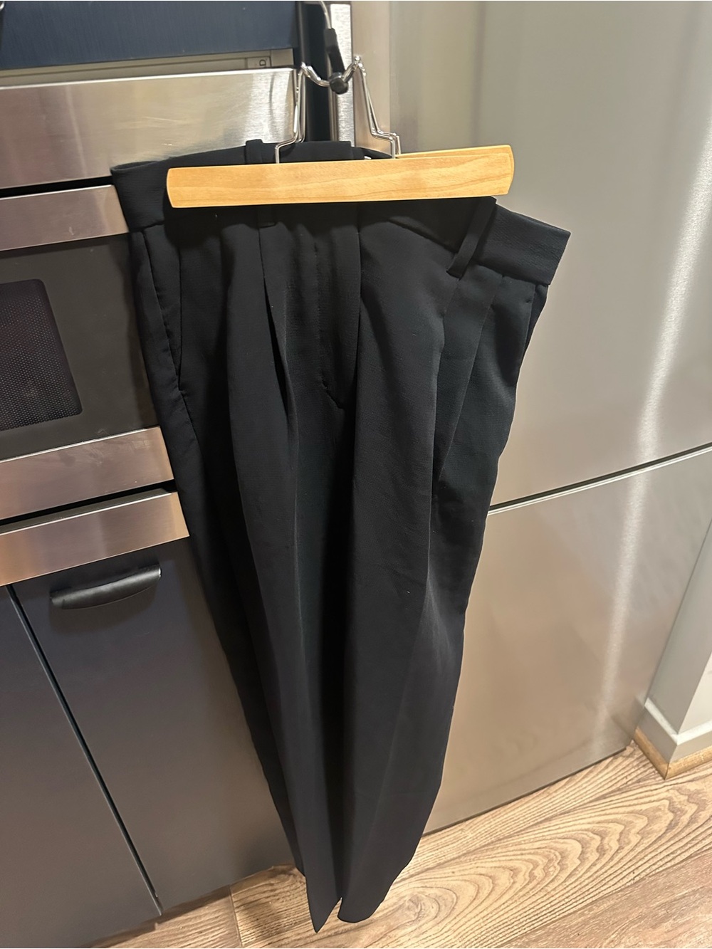 Aritzia Wilfred Dress Pants Black
